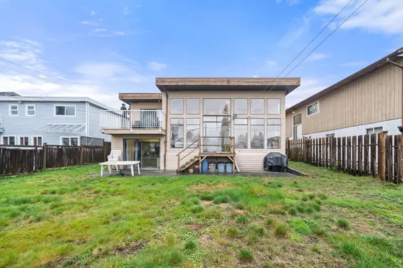 741 East 14th Street, North Vancouver