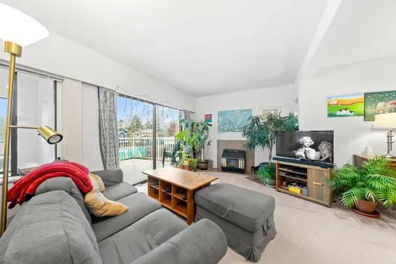 741 East 14th Street, North Vancouver For Sale - image 2