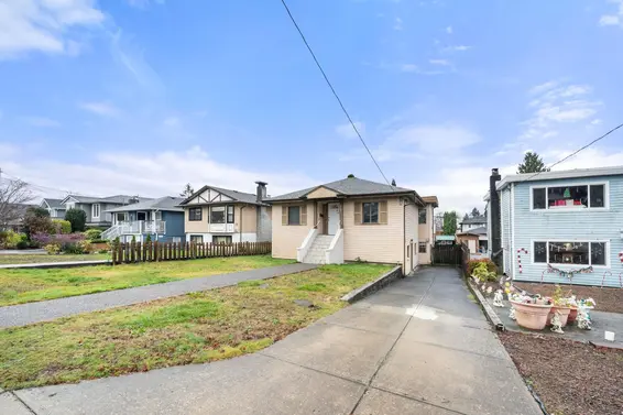 741 East 14th Street, North Vancouver For Sale - image 34