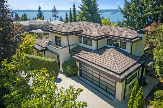 2650 Rosebery Avenue, West Vancouver For Sale - image 2