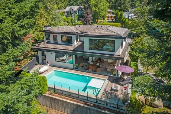2650 Rosebery Avenue, West Vancouver For Sale - image 3
