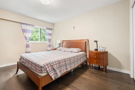 883 Old Lillooet Road, North Vancouver For Sale - image 17