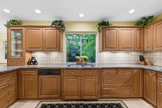 6960 Odlum Court, West Vancouver For Sale - image 8