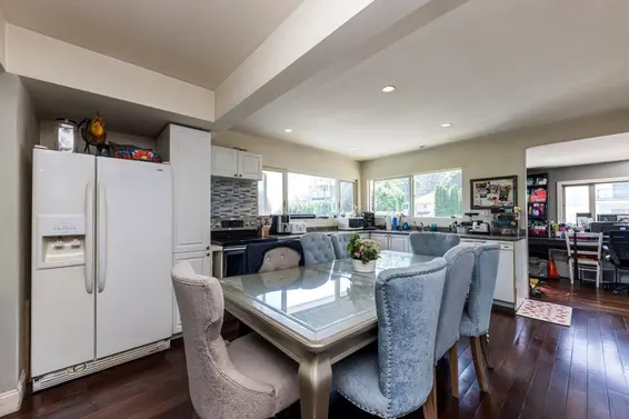 1737 Larson Road, North Vancouver For Sale - image 10