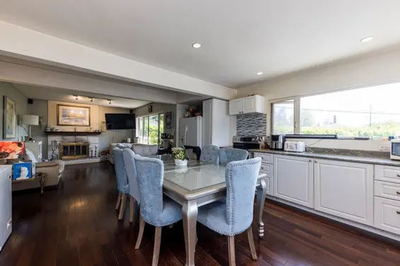 1737 Larson Road, North Vancouver For Sale - image 12