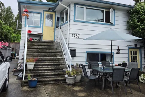 1737 Larson Road, North Vancouver For Sale - image 2