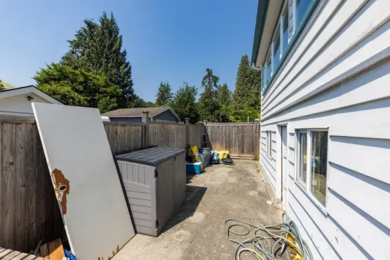 1737 Larson Road, North Vancouver For Sale - image 27