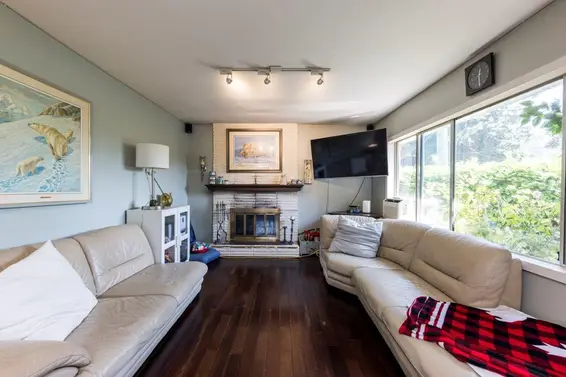 1737 Larson Road, North Vancouver For Sale - image 6