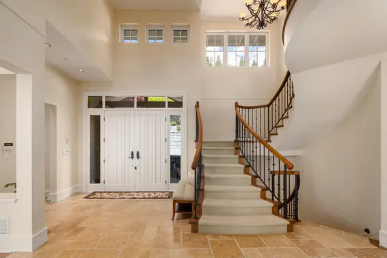 2356 Kadlec Court, West Vancouver For Sale - image 3