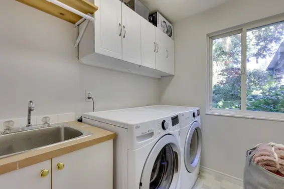 1400 Riverside Drive, North Vancouver For Sale - image 14