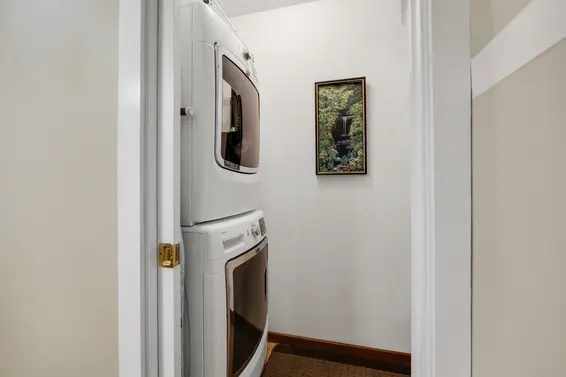 1509 Mahon Avenue, North Vancouver For Sale - image 8