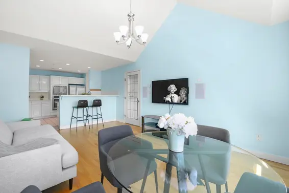 402 3670 Banff Court, North Vancouver For Sale - image 17
