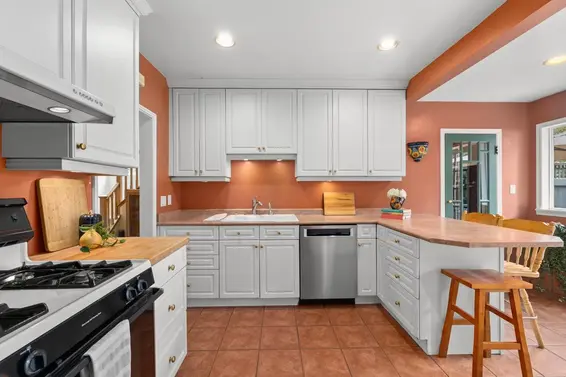 723 East 4th Street, North Vancouver For Sale - image 11