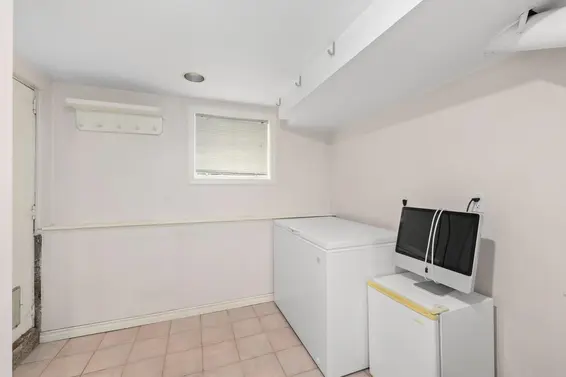 723 East 4th Street, North Vancouver For Sale - image 35