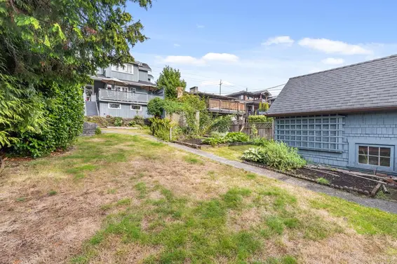 723 East 4th Street, North Vancouver For Sale - image 39