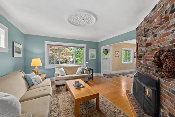 723 East 4th Street, North Vancouver For Sale - image 4