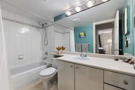 311 150 West 22nd Street, North Vancouver For Sale - image 11