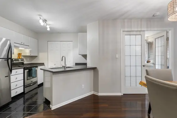 311 150 West 22nd Street, North Vancouver For Sale - image 7