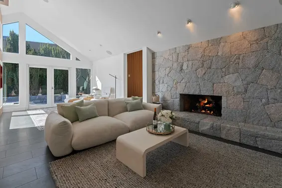 3460 Rockview Place, West Vancouver For Sale - image 8