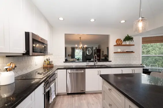 706 1500 Ostler Court, North Vancouver For Sale - image 6