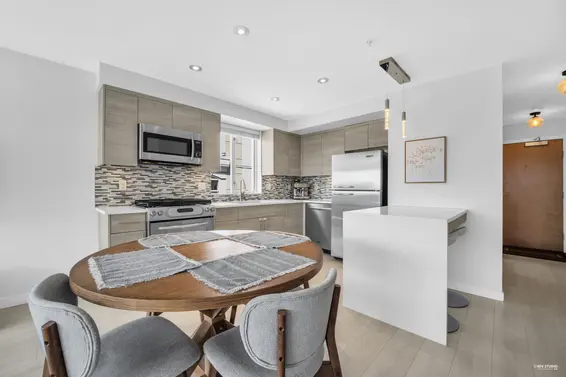 401 122 East 3rd Street, North Vancouver For Sale - image 5