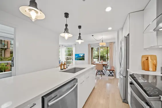 204 719 West 3rd Street, North Vancouver For Sale - image 2