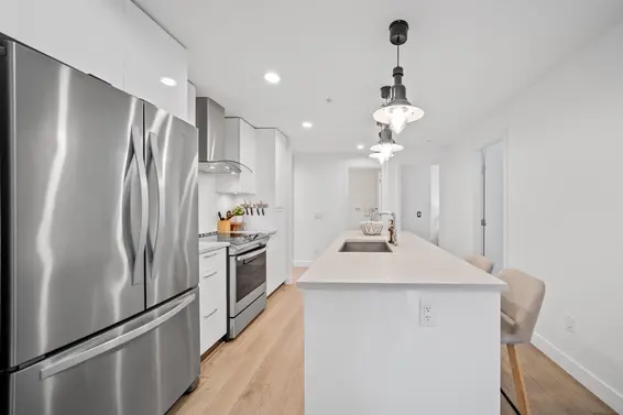 204 719 West 3rd Street, North Vancouver For Sale - image 3