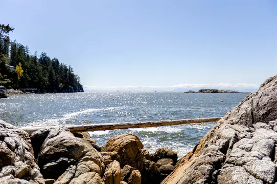 5252 Marine Drive, West Vancouver For Sale - image 18