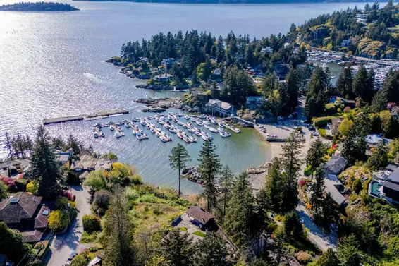5252 Marine Drive, West Vancouver For Sale - image 9