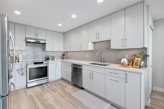302 3131 Deer Ridge Drive, West Vancouver For Sale - image 6
