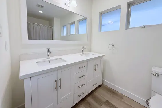 938 Leovista Avenue, North Vancouver For Sale - image 18