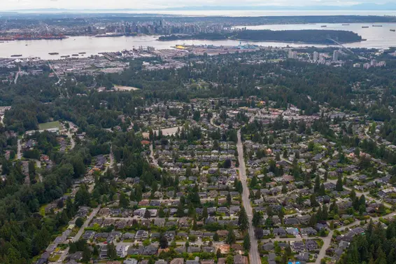 938 Leovista Avenue, North Vancouver For Sale - image 3