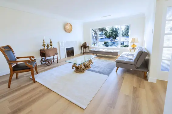 938 Leovista Avenue, North Vancouver For Sale - image 4