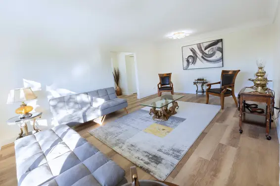 938 Leovista Avenue, North Vancouver For Sale - image 5