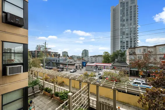 301 124 West 3rd Street, North Vancouver For Sale - image 11