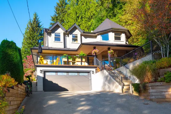 4592 Cove Cliff Road, North Vancouver For Sale - image 1