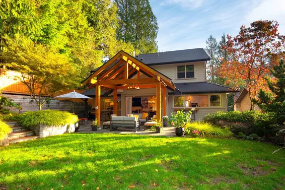4592 Cove Cliff Road, North Vancouver For Sale - image 2