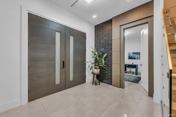 929 Canyon Boulevard, North Vancouver For Sale - image 4