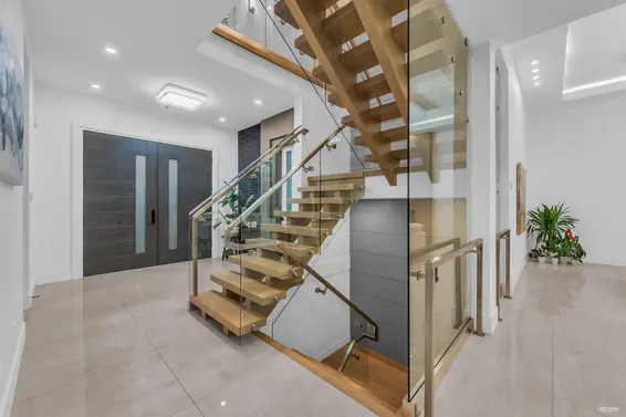 929 Canyon Boulevard, North Vancouver For Sale - image 5