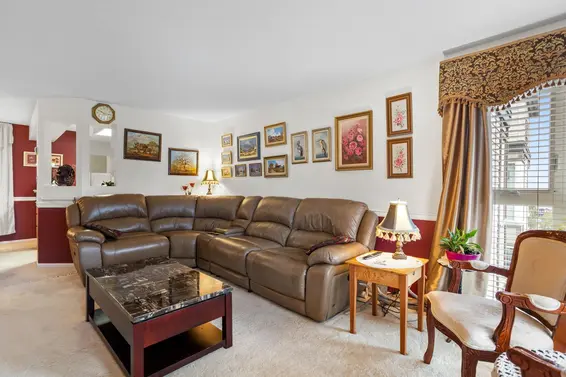 301 106 West Kings Road, North Vancouver For Sale - image 17