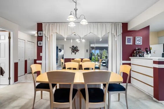 301 106 West Kings Road, North Vancouver For Sale - image 9