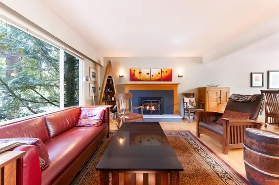 4482 Cove Cliff Road, North Vancouver For Sale - image 17