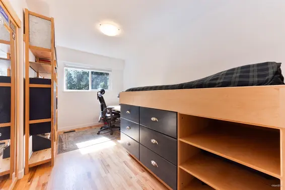4482 Cove Cliff Road, North Vancouver For Sale - image 22