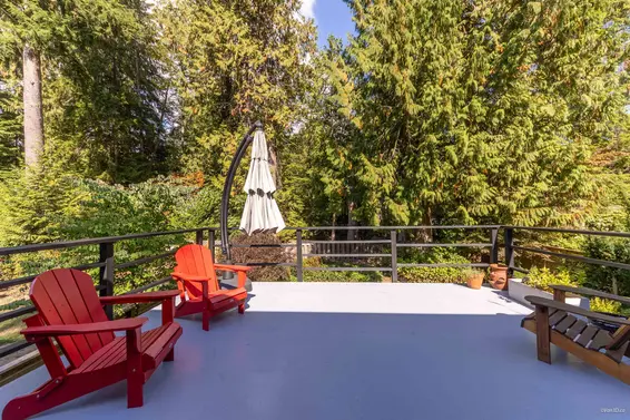 4482 Cove Cliff Road, North Vancouver For Sale - image 3