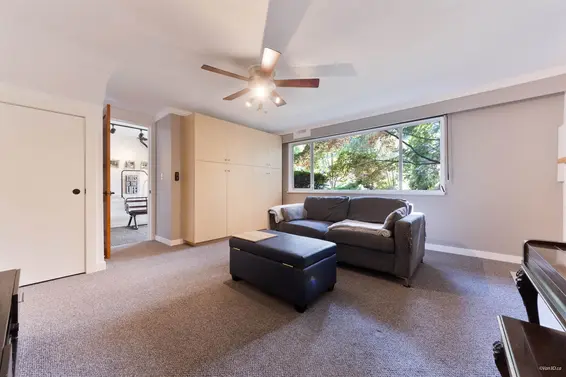 4482 Cove Cliff Road, North Vancouver For Sale - image 30