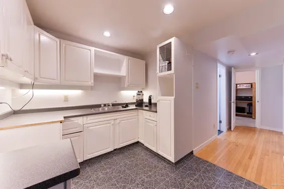 4482 Cove Cliff Road, North Vancouver For Sale - image 31
