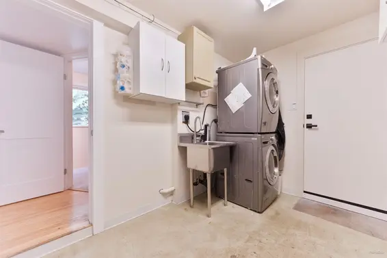 4482 Cove Cliff Road, North Vancouver For Sale - image 35