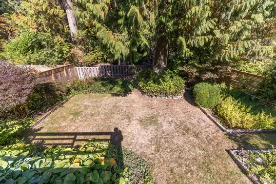 4482 Cove Cliff Road, North Vancouver For Sale - image 6