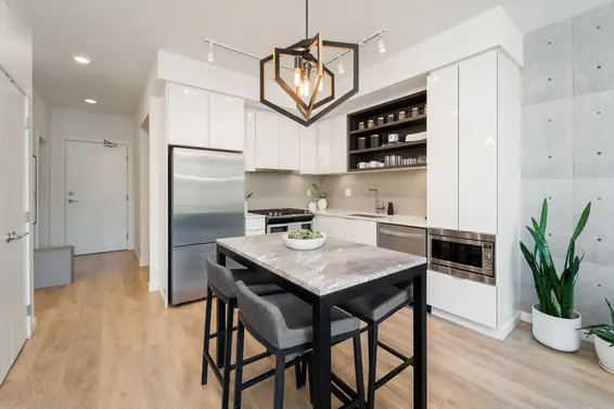 517 725 Marine Drive, North Vancouver For Sale - image 6