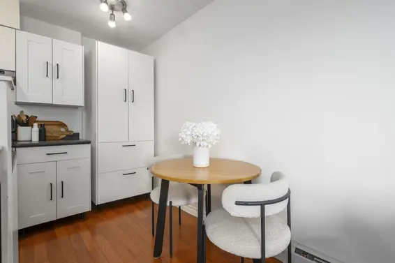 111 175 East 4th Street, North Vancouver For Sale - image 3